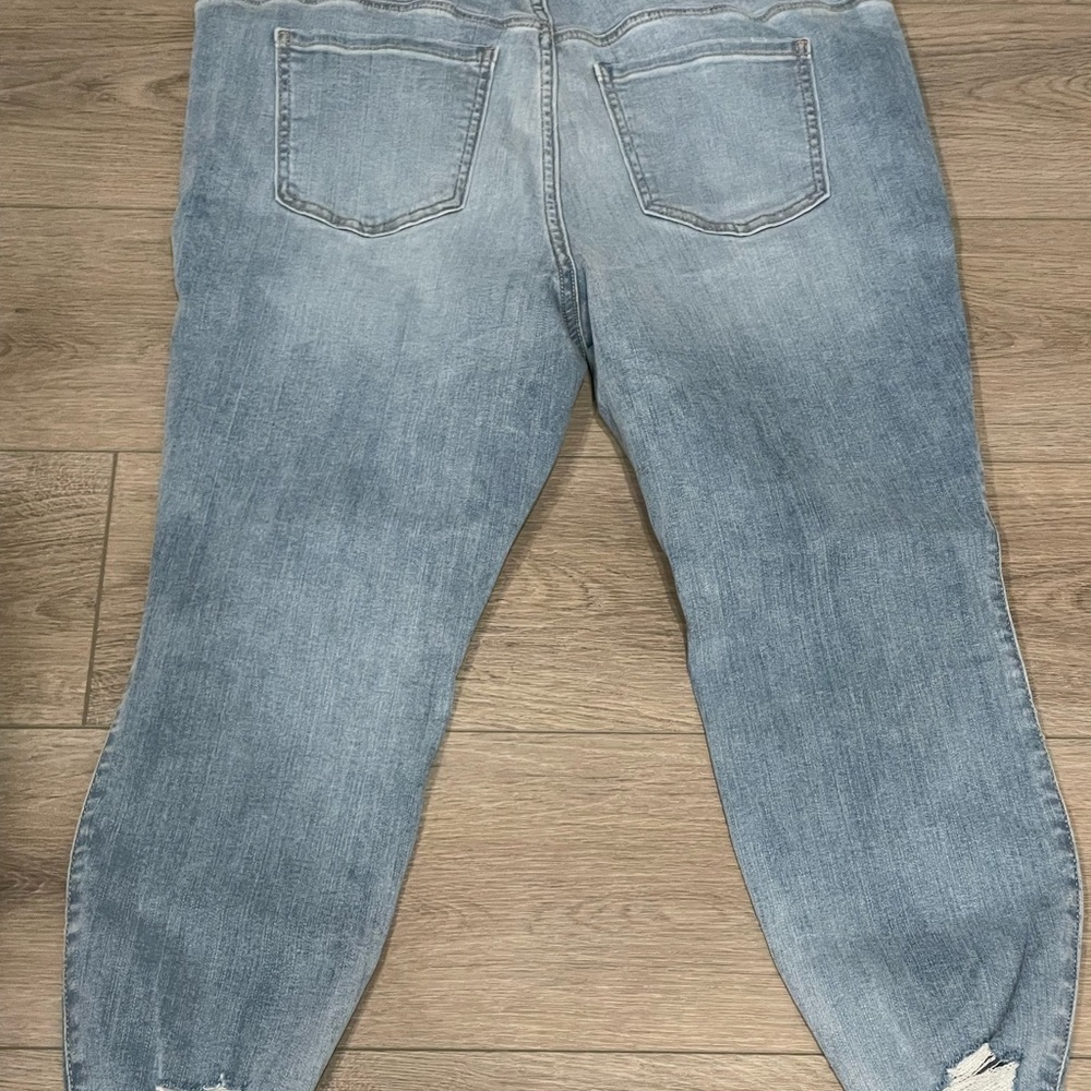 Torrid Super Soft Jegging Jeans with Frayed Hem - Picture 3 of 6